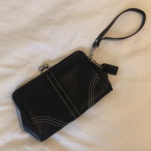 Leather COACH wristlet in perfect condition